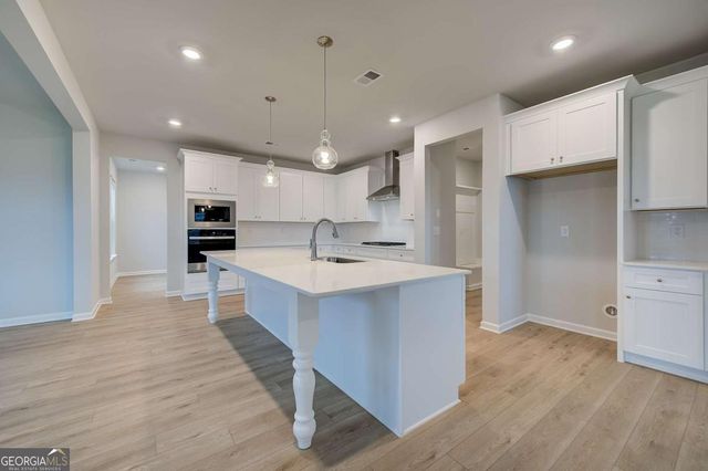 608 Button Grove, Hampton, GA 30228