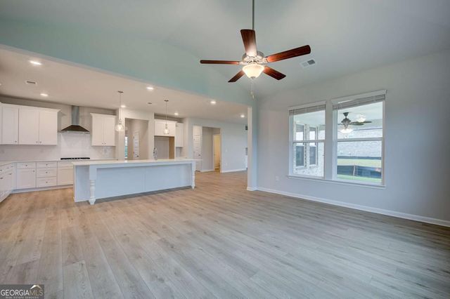 608 Button Grove, Hampton, GA 30228