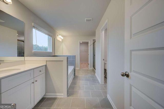 608 Button Grove, Hampton, GA 30228