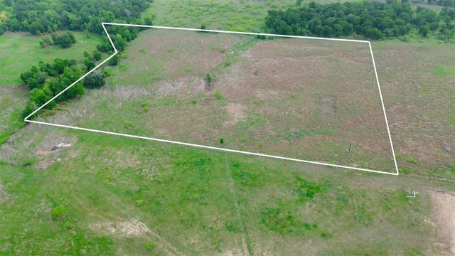 1745 County Road 466, Elgin, TX 78621