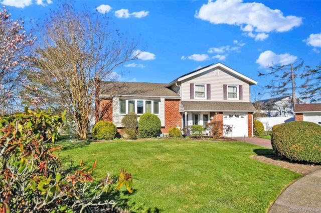 1244 Village Court, North Baldwin, NY 11510