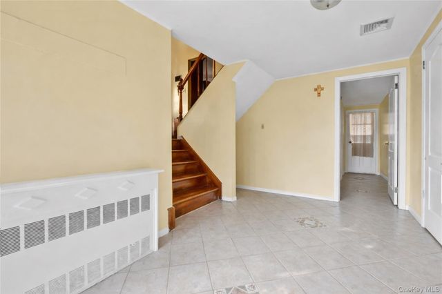 1244 Village Court, North Baldwin, NY 11510