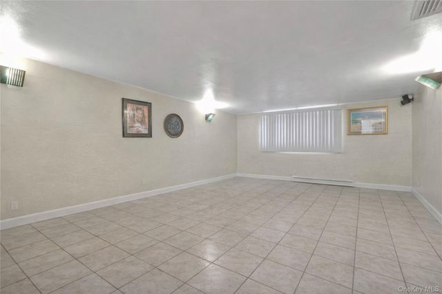 1244 Village Court, North Baldwin, NY 11510