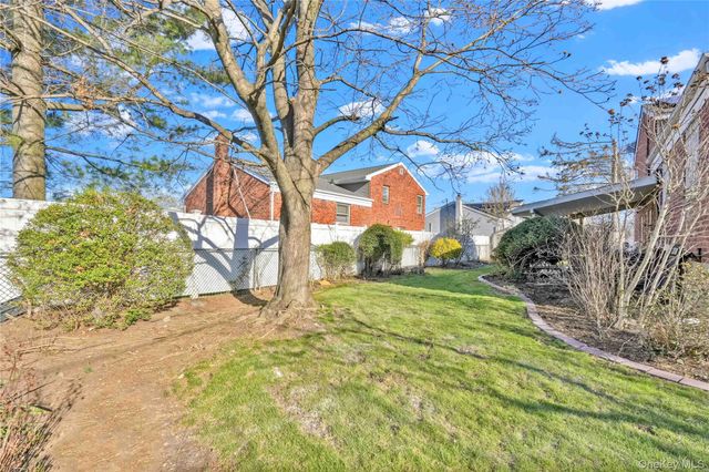 1244 Village Court, North Baldwin, NY 11510