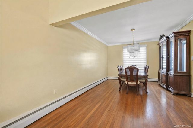 1244 Village Court, North Baldwin, NY 11510