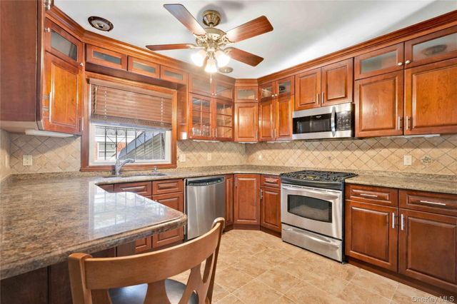 1244 Village Court, North Baldwin, NY 11510