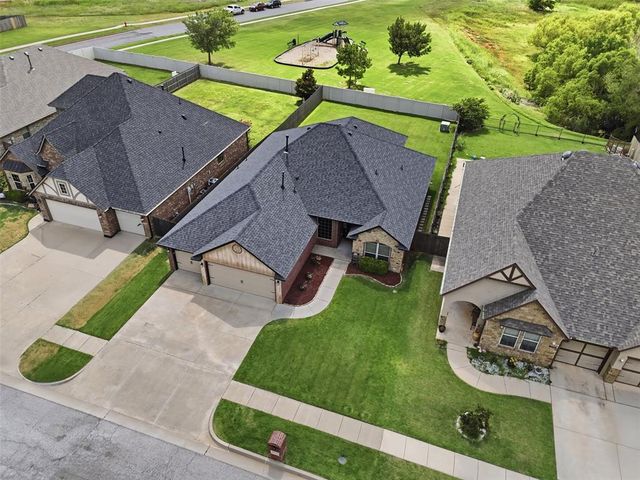 18125 Haslemere Lane, Edmond, OK 73012