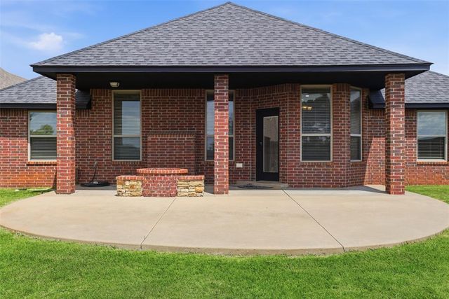 18125 Haslemere Lane, Edmond, OK 73012