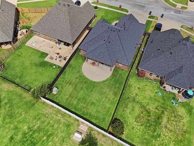 18125 Haslemere Lane, Edmond, OK 73012