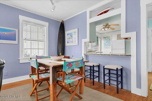 10 E Henderson Street E, Wrightsville Beach, NC 28480