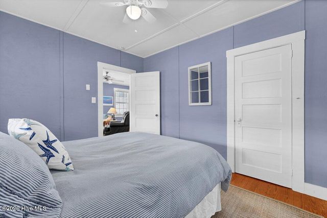10 E Henderson Street E, Wrightsville Beach, NC 28480