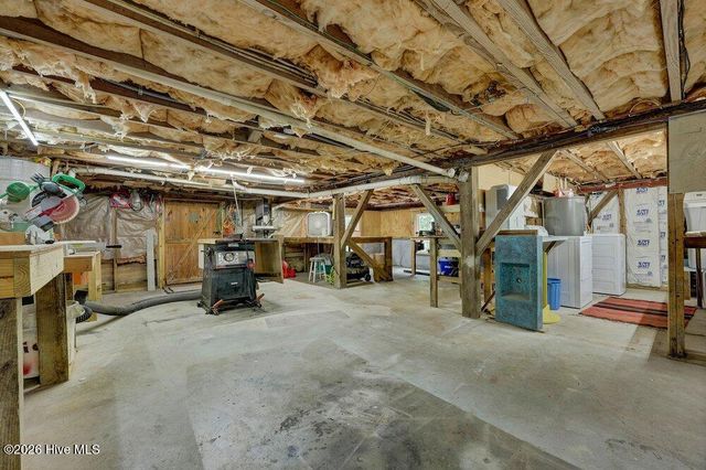 10 E Henderson Street E, Wrightsville Beach, NC 28480