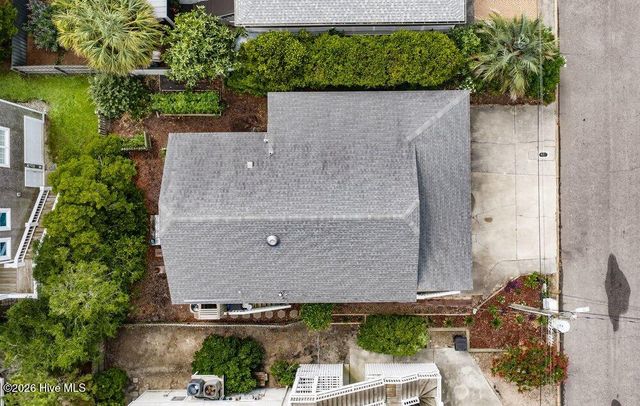 10 E Henderson Street E, Wrightsville Beach, NC 28480