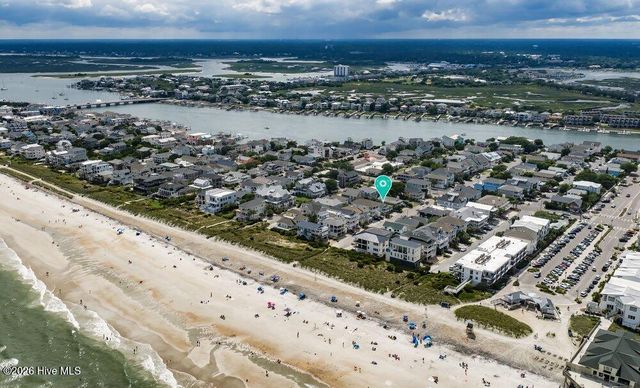 10 E Henderson Street E, Wrightsville Beach, NC 28480