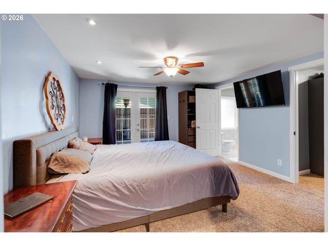 1868 Se OAK St, Hillsboro, OR 97123