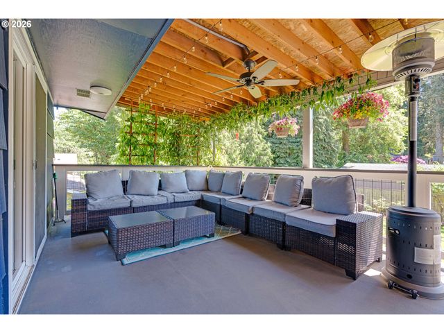 1868 Se OAK St, Hillsboro, OR 97123