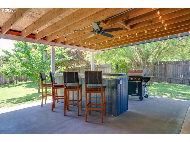 1868 Se OAK St, Hillsboro, OR 97123
