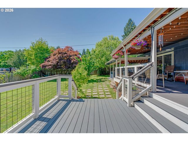 1868 Se OAK St, Hillsboro, OR 97123