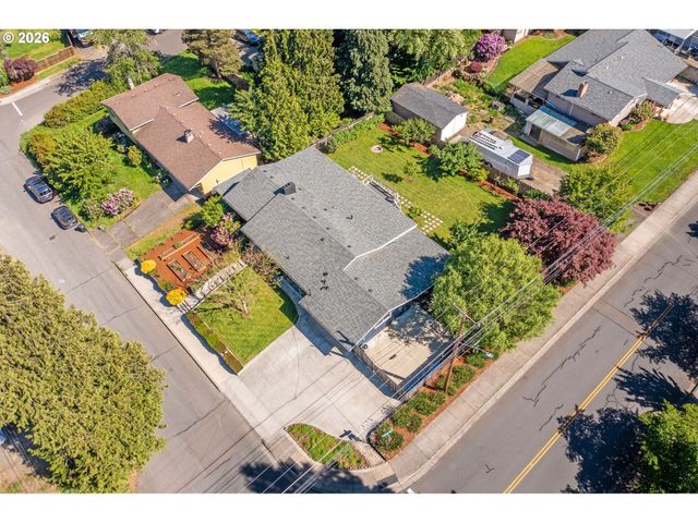 1868 Se OAK St, Hillsboro, OR 97123