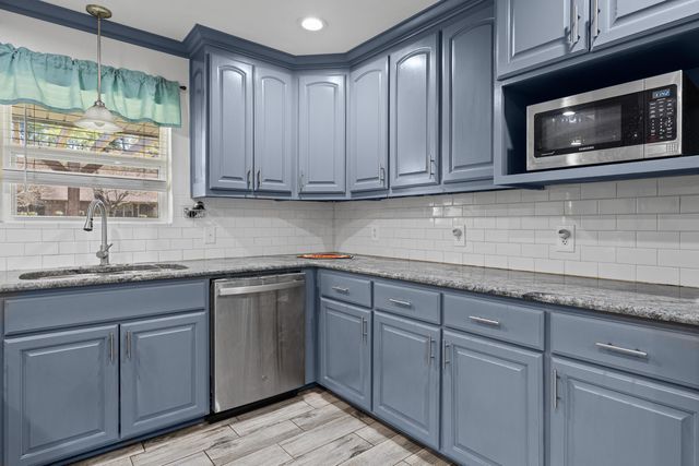 203 Terese Dr, Longview, TX 75605