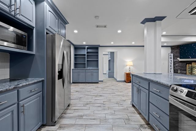 203 Terese Dr, Longview, TX 75605