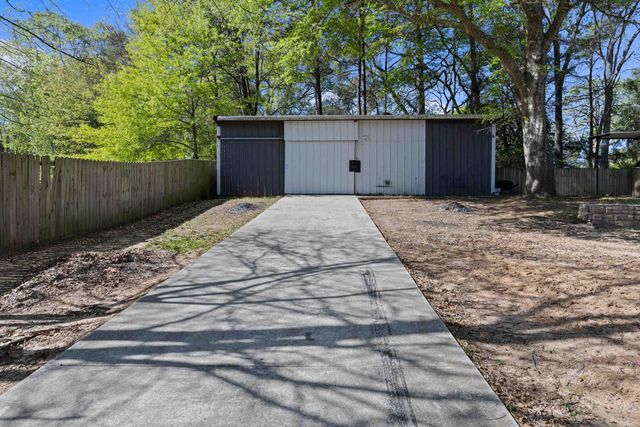 203 Terese Dr, Longview, TX 75605