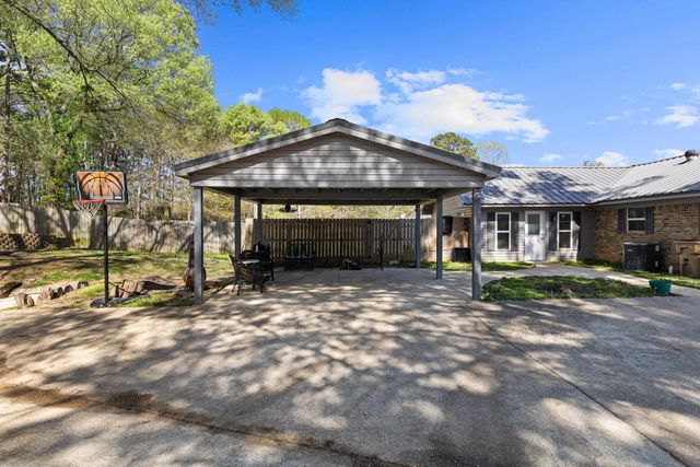 203 Terese Dr, Longview, TX 75605