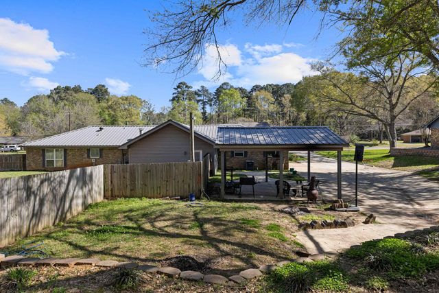 203 Terese Dr, Longview, TX 75605