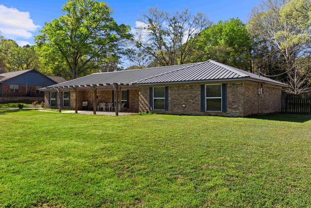203 Terese Dr, Longview, TX 75605