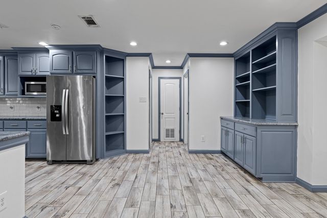 203 Terese Dr, Longview, TX 75605