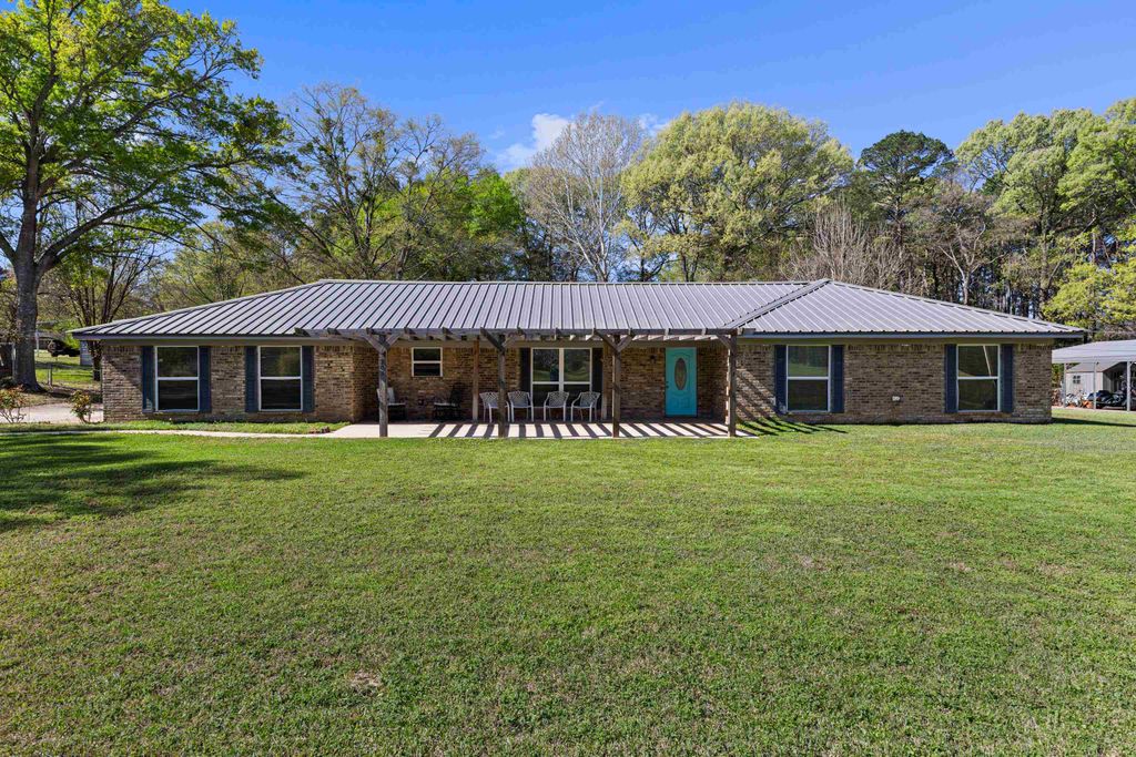 203 Terese Dr, Longview, TX 75605