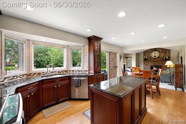 20157 Whitby Court, Livonia, MI 48152