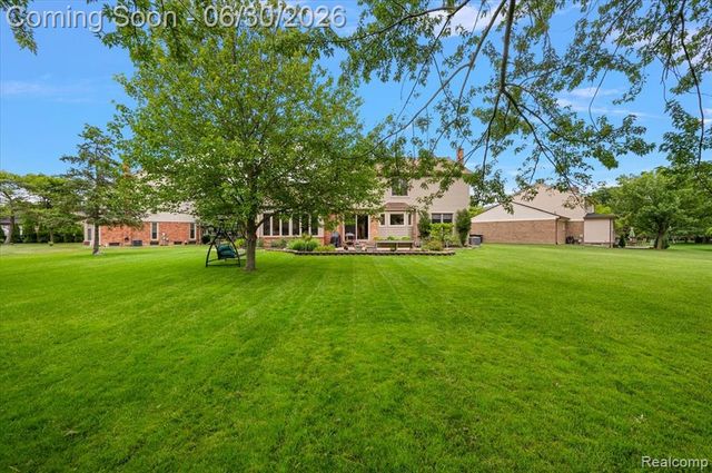 20157 Whitby Court, Livonia, MI 48152