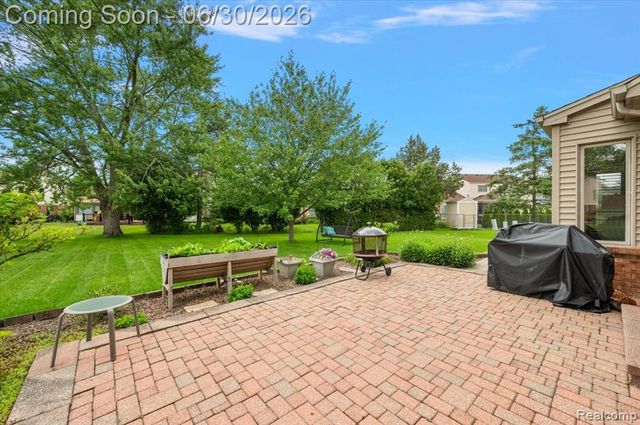 20157 Whitby Court, Livonia, MI 48152