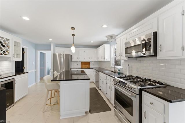 1701 Hepplewhite MEWS, Virginia Beach, VA 23455