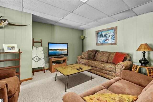 9561 Peterson Drive, Cadillac, MI 49601