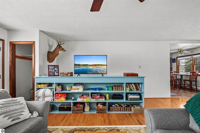 9561 Peterson Drive, Cadillac, MI 49601