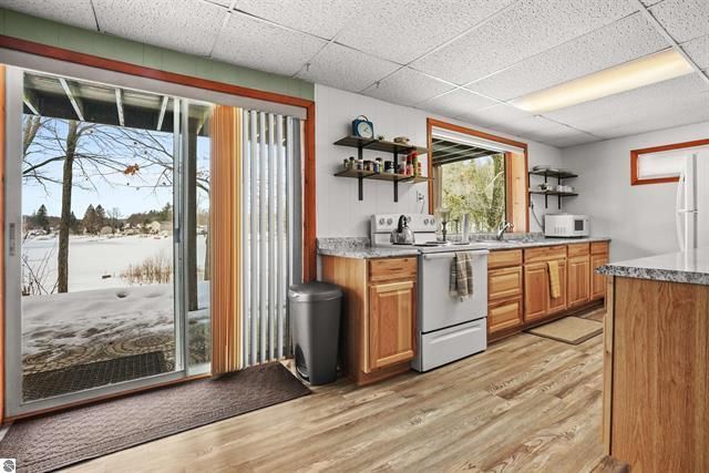 9561 Peterson Drive, Cadillac, MI 49601