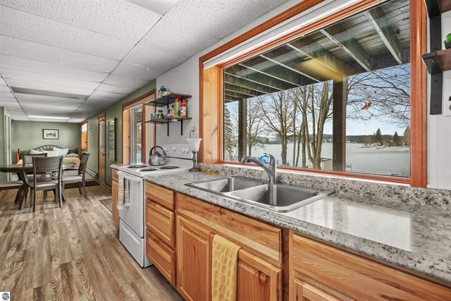 9561 Peterson Drive, Cadillac, MI 49601