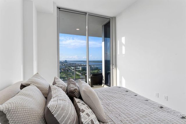 220 Lake Shore Drive Penthouse 2321, Lake Park, FL 33403