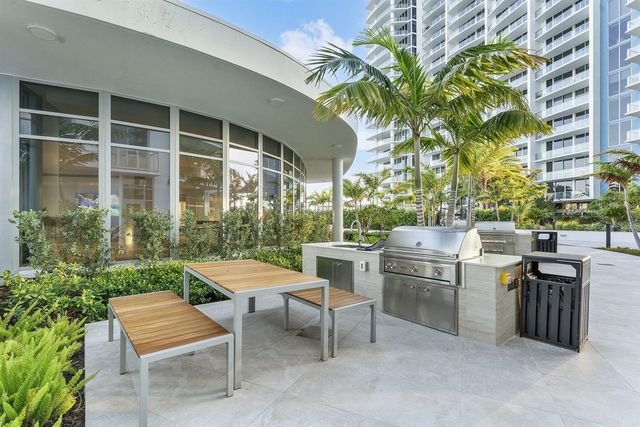 220 Lake Shore Drive Penthouse 2321, Lake Park, FL 33403