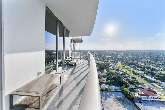 220 Lake Shore Drive Penthouse 2321, Lake Park, FL 33403