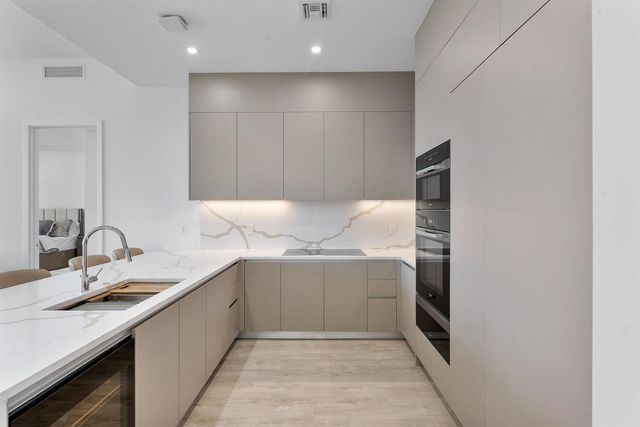 220 Lake Shore Drive Penthouse 2321, Lake Park, FL 33403