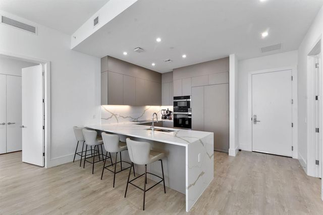 220 Lake Shore Drive Penthouse 2321, Lake Park, FL 33403