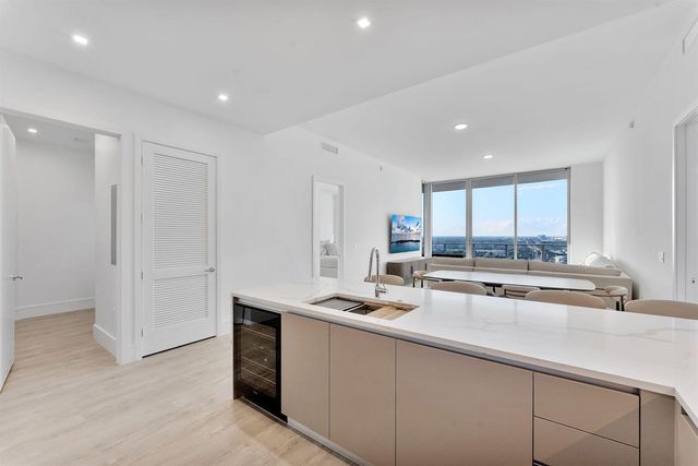 220 Lake Shore Drive Penthouse 2321, Lake Park, FL 33403