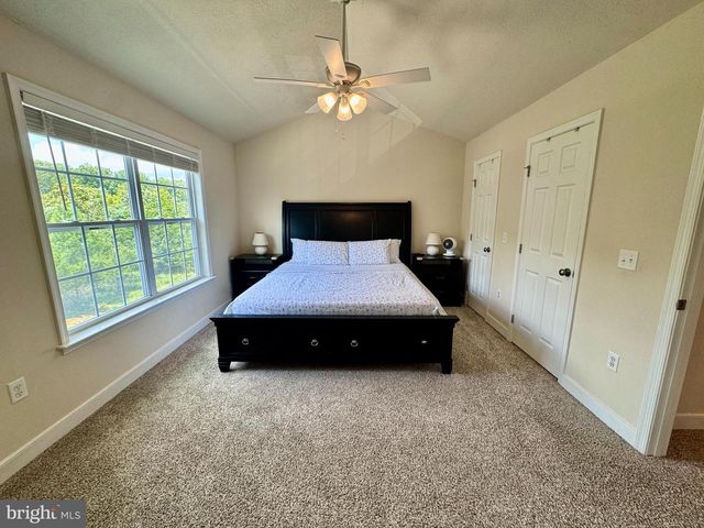 1008 WICKLOW DR, Fredericksburg, VA 22401