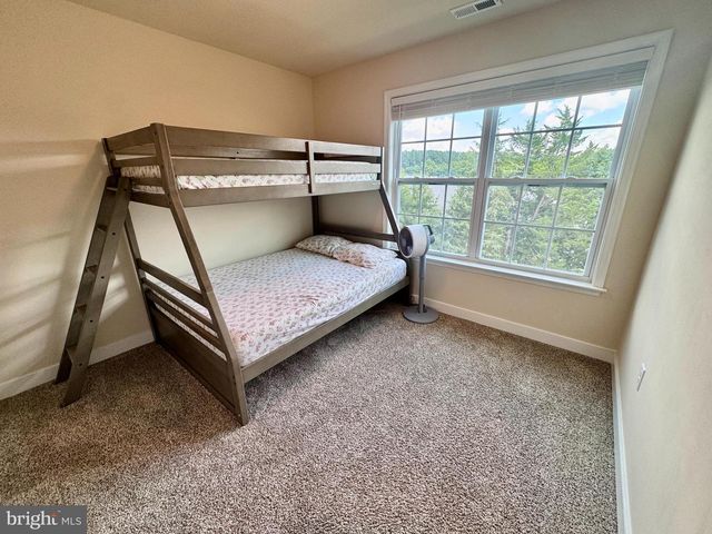 1008 WICKLOW DR, Fredericksburg, VA 22401