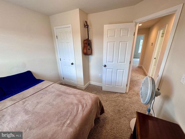1008 WICKLOW DR, Fredericksburg, VA 22401