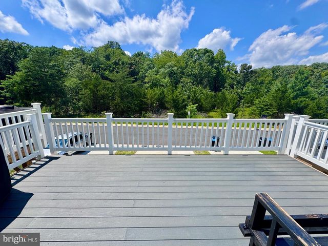 1008 WICKLOW DR, Fredericksburg, VA 22401