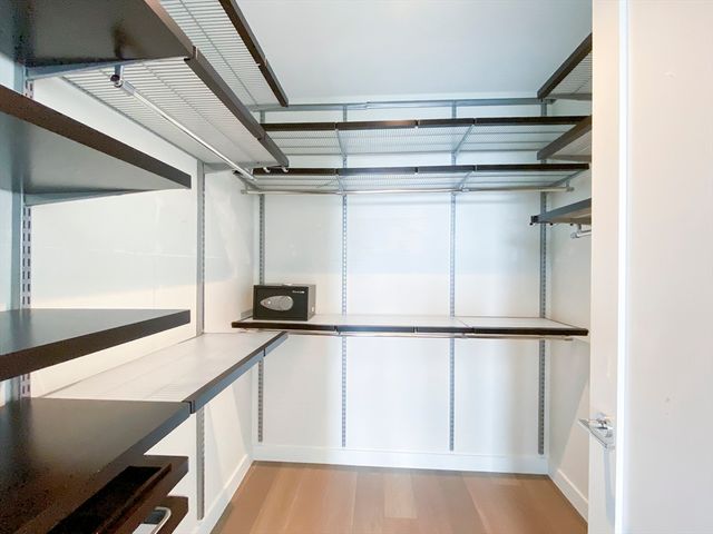 188 Brookline Ave 19K, Boston, MA 02215